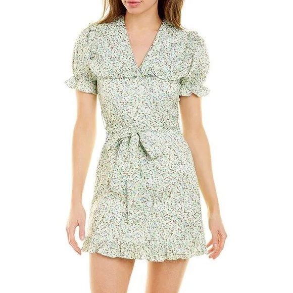 Avantlook Dresses & Skirts - Avantlook Short Puff Sleeve Floral Mini Dress Statement Collar‎ Size Medium